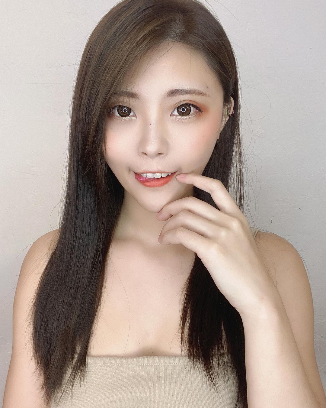 純愛美乳女神「苡琍Hana」誘惑能量全面釋放　性感胴體勾引不斷讓人想撲倒-第1章-图片7