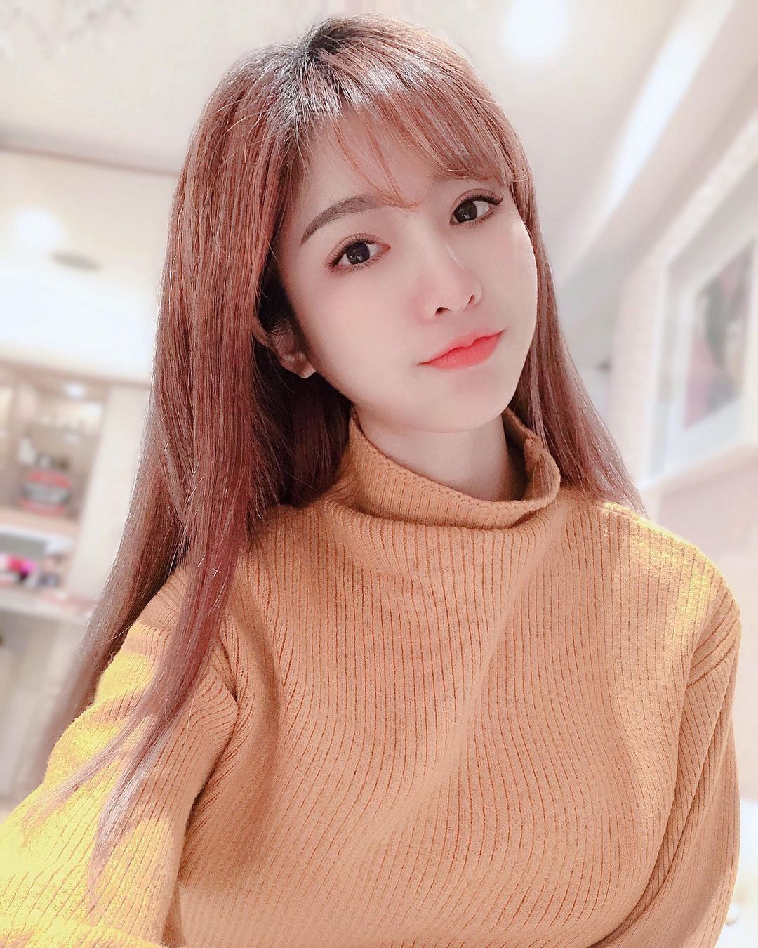 倪暄Eli 不只臉蛋優質 還暗藏「渾圓酥胸」-第1章-图片1