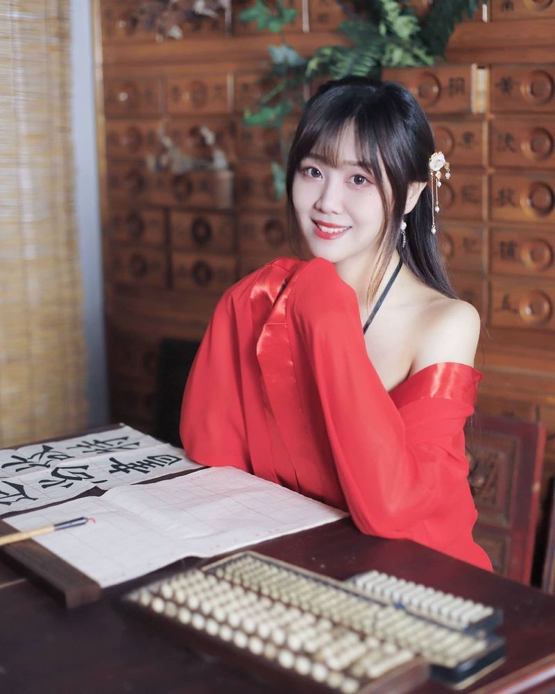 清純妹「侑庭Yoyo」學古典樂的女生氣質感特別重 不但會琵琶刷碟也難不倒她-第1章-图片33