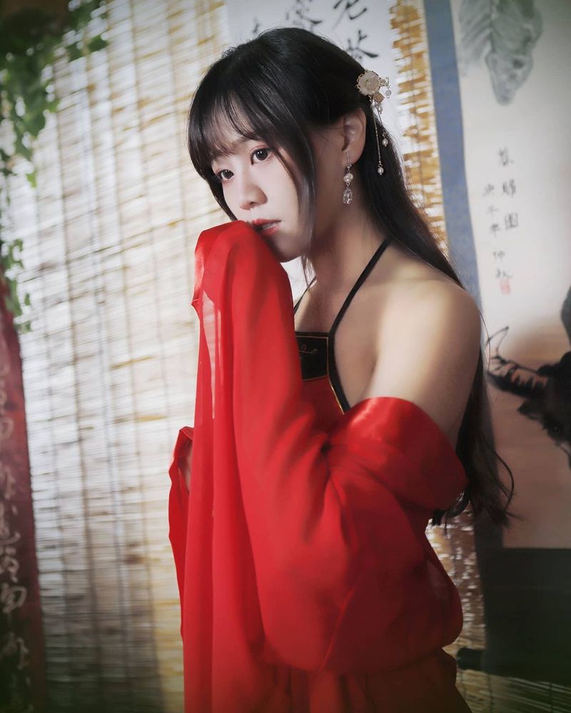 清純妹「侑庭Yoyo」學古典樂的女生氣質感特別重 不但會琵琶刷碟也難不倒她-第1章-图片34