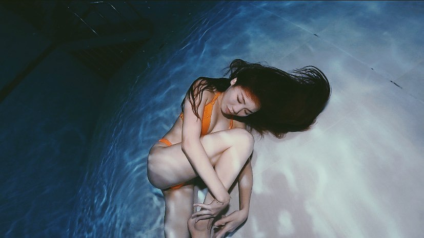 太平山雪地仙女「Wei Wei Hung」渾圓美尻背影超殺，轉過身再被女神高顏值驚豔到-第1章-图片6