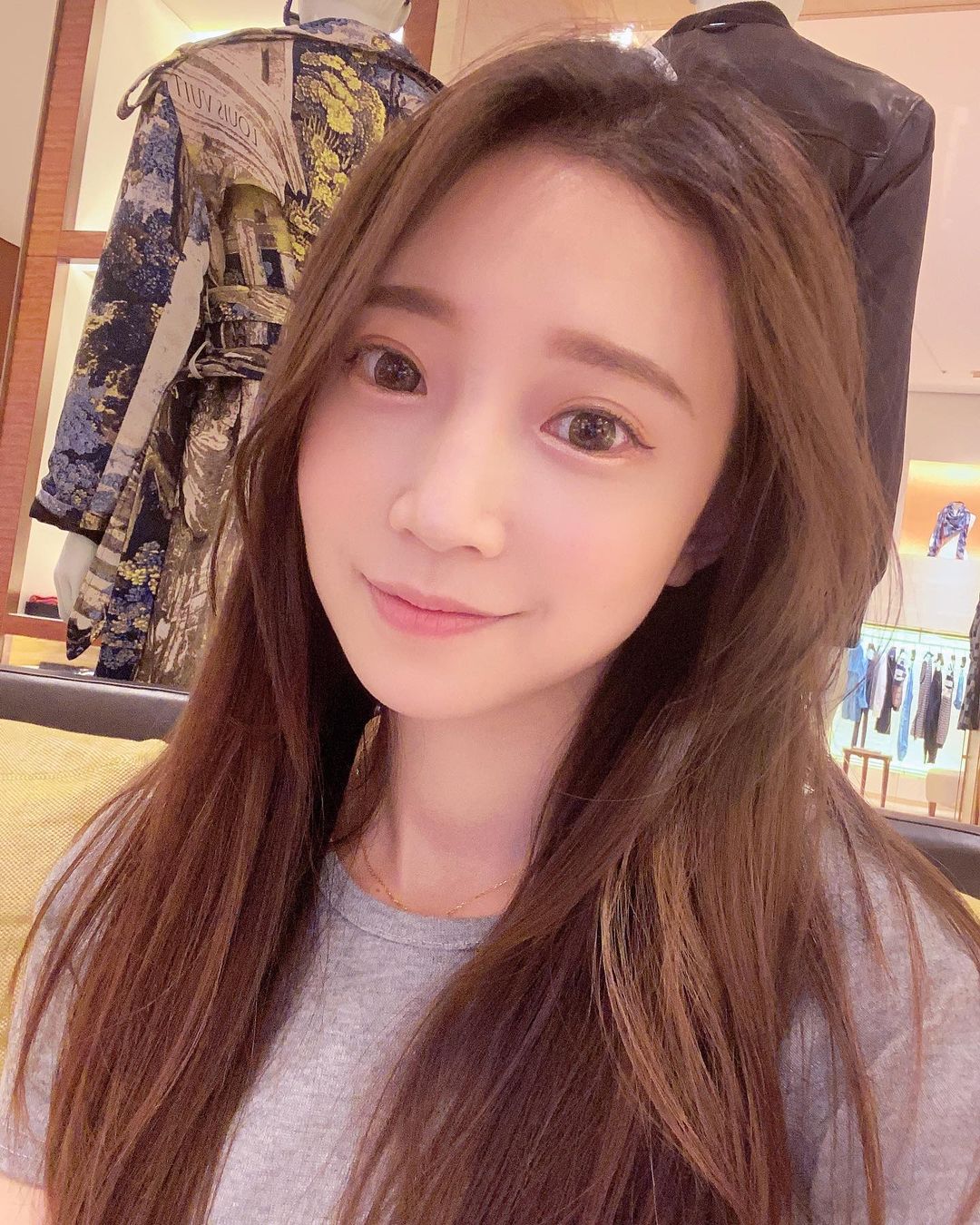 大眼正妹木子萱 「稚嫩臉蛋+飽滿好身材」真的有夠香-第1章-图片2