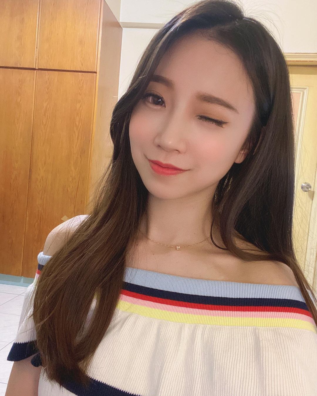 大眼正妹木子萱 「稚嫩臉蛋+飽滿好身材」真的有夠香-第1章-图片10