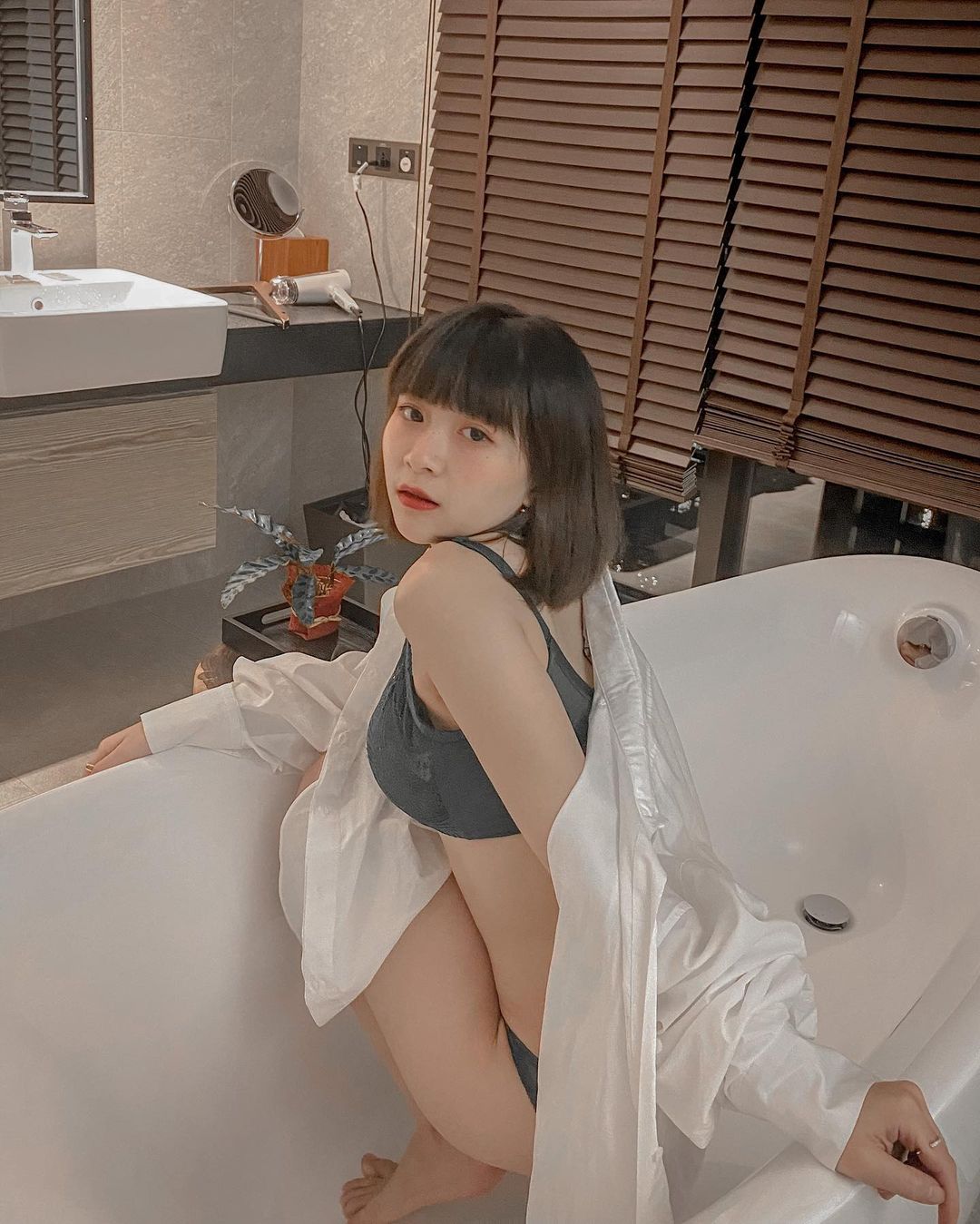TIFFANY CHEN 氣質臉蛋超誘人 火辣身材又太犯規-第1章-图片9