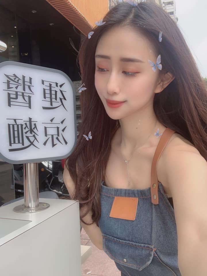 看起來氣質滿滿其實是位形象端莊的禮生，同時也是「性感舞者」、「接待 SG」-第1章-图片7