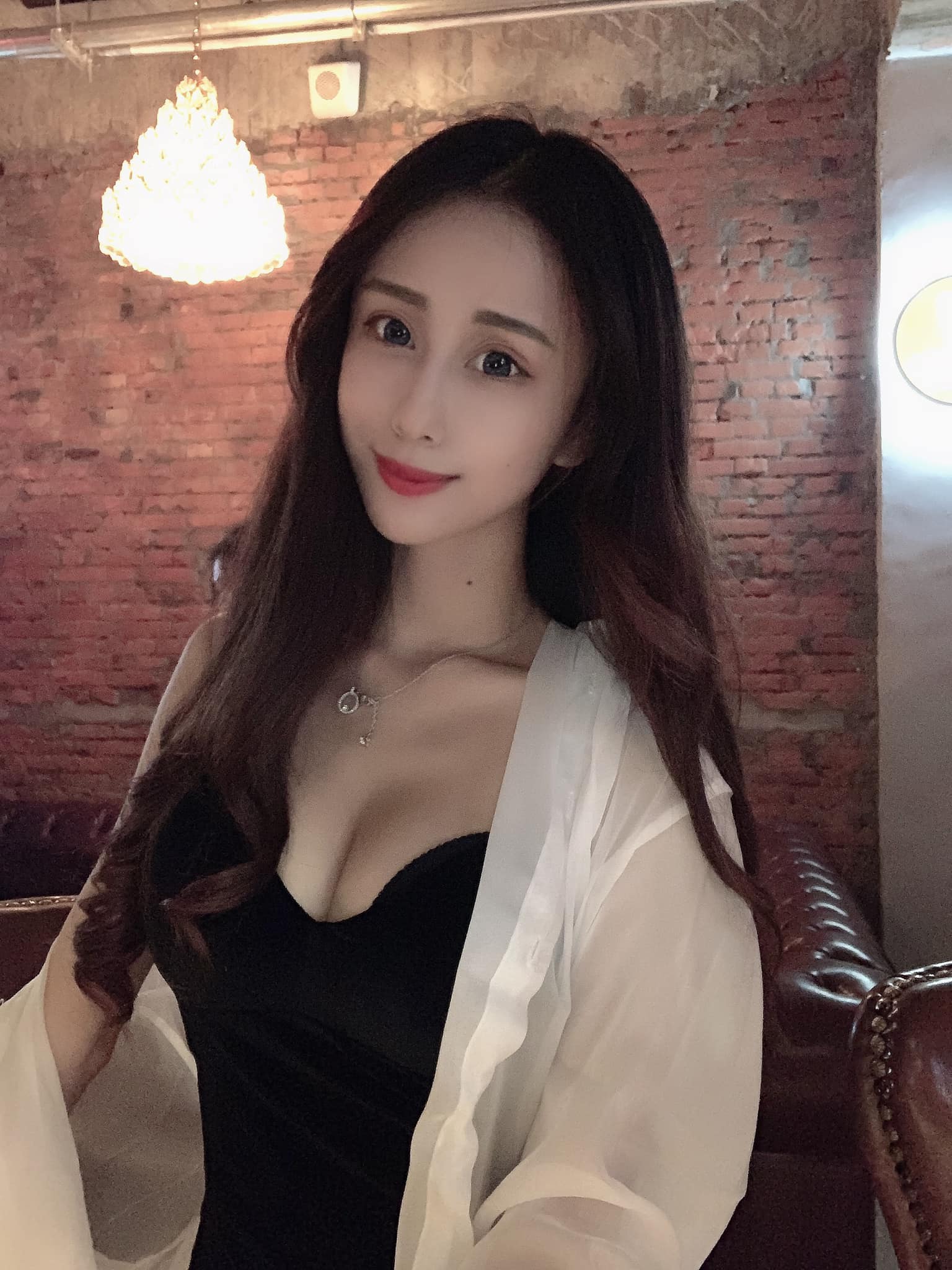 看起來氣質滿滿其實是位形象端莊的禮生，同時也是「性感舞者」、「接待 SG」-第1章-图片29