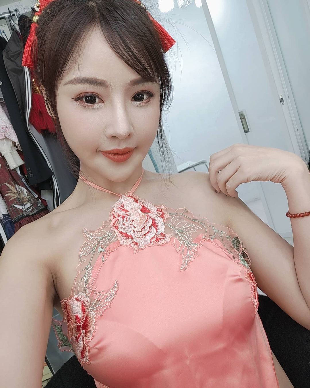 Lei Yi 「發育成熟的美乳」 粉絲看了忍不住大讚-第1章-图片8