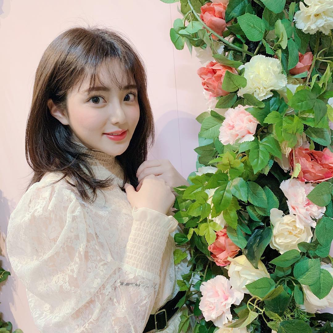 香港正妹有著立體精緻的五官 大眼睛水汪汪超級甜美~Miky Gheng