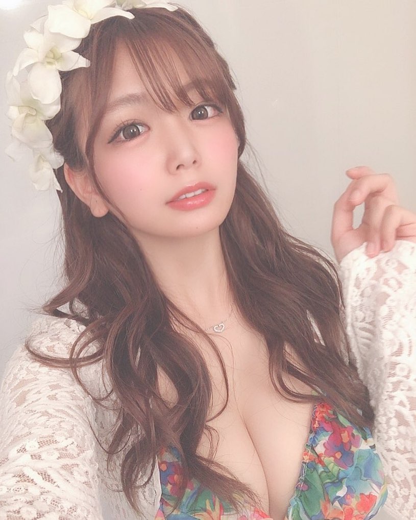 臉上充滿滿滿的幸福滋味 開心地笑著 特別療癒人心~水瀬琴音