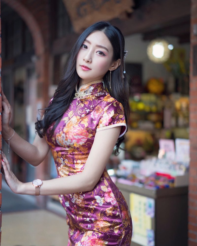 White skin: the taste of the first love.-第1章-图片1
