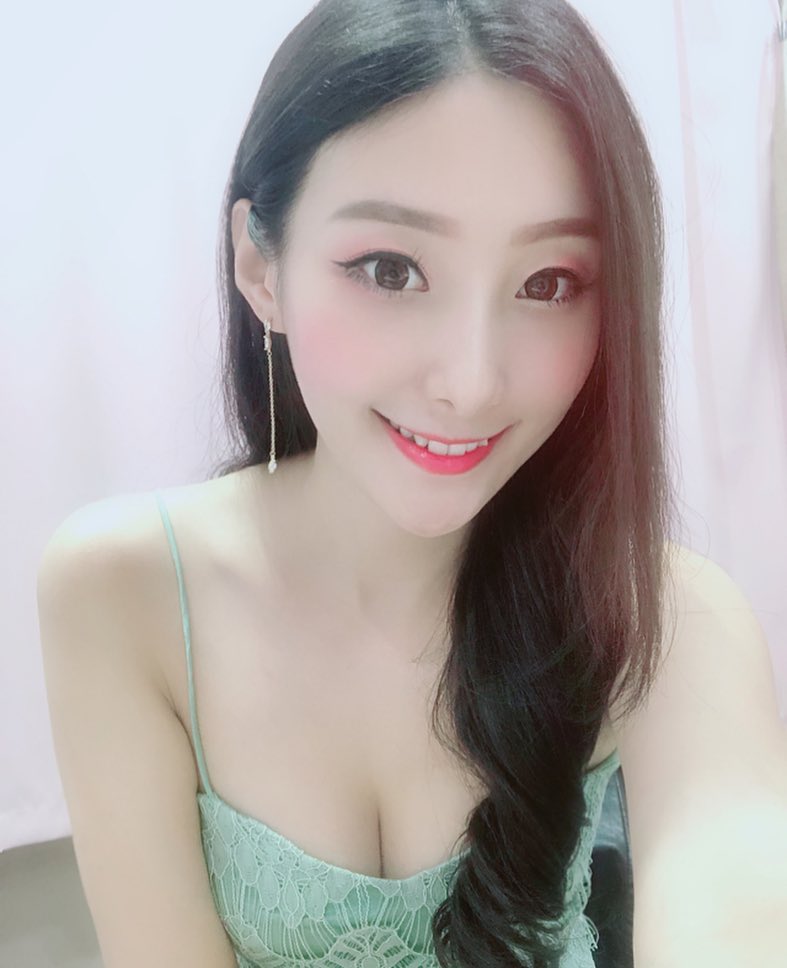 White skin: the taste of the first love.-第1章-图片3