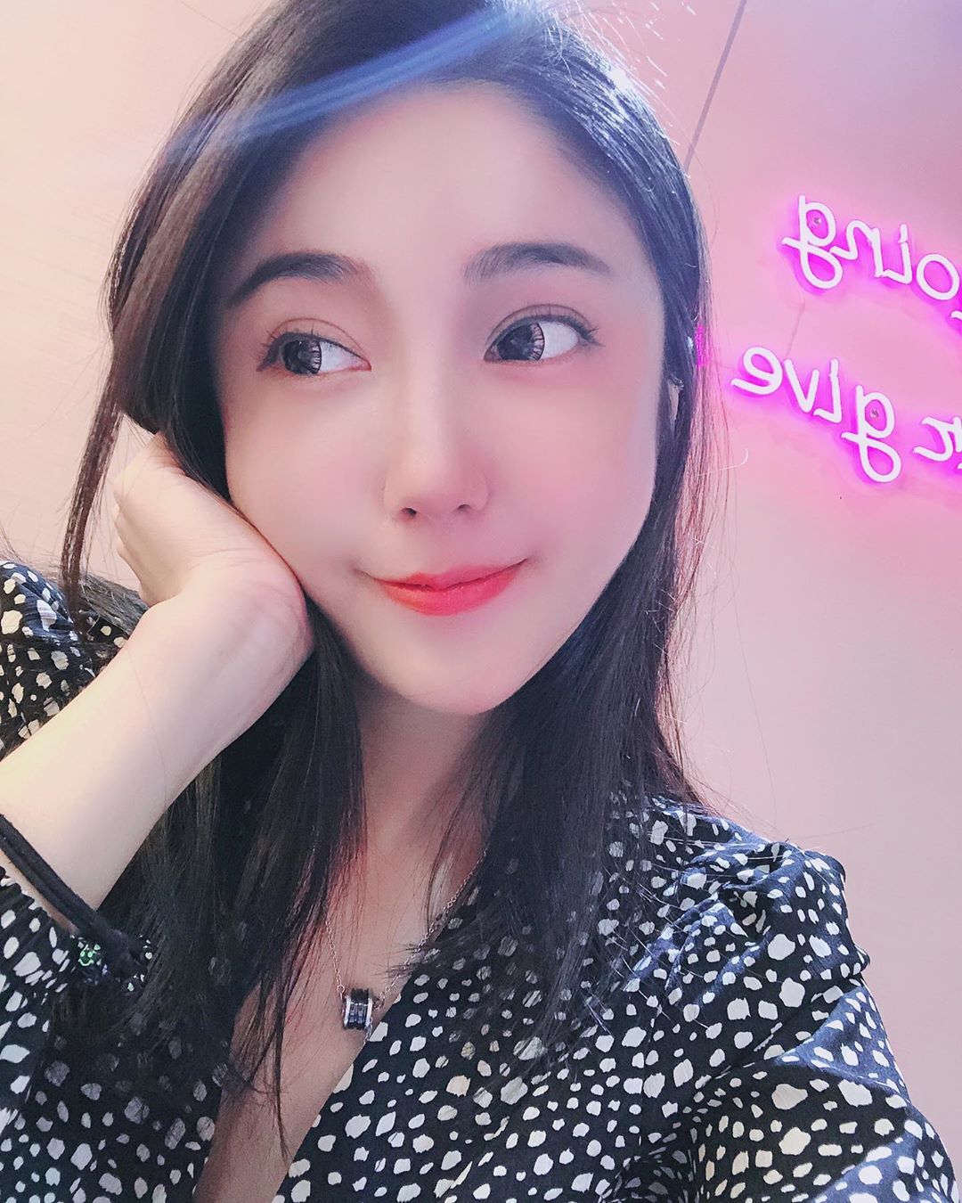 Sister Bonnielin at work rules can not wear too hot down the class to show you all-第1章-图片4