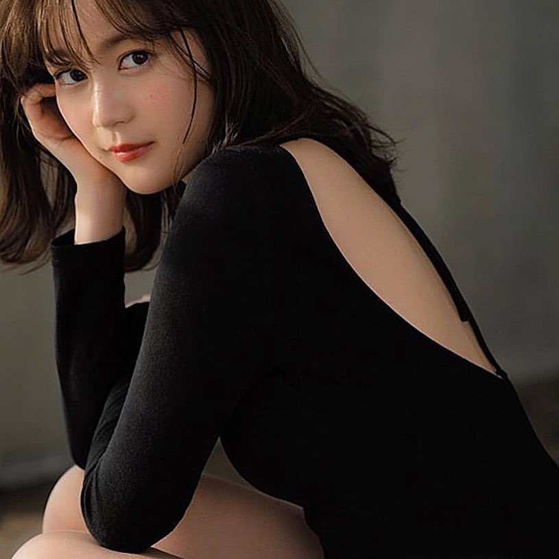 櫻花妹曲線傲人 臉蛋也很甜 還有音樂方面的專長~生田繪梨花