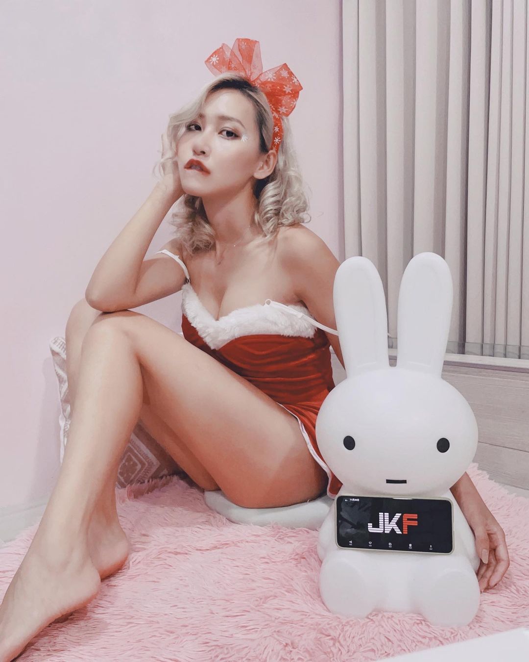 The appearance gives a lot of fun, but in fact is a not-loving, not-loving running nightclub housewife Chen Peggy-第1章-图片3