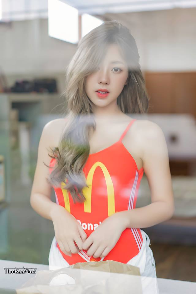 泰國麥當勞美女!突然想吃麥當勞了!-第1章-图片22
