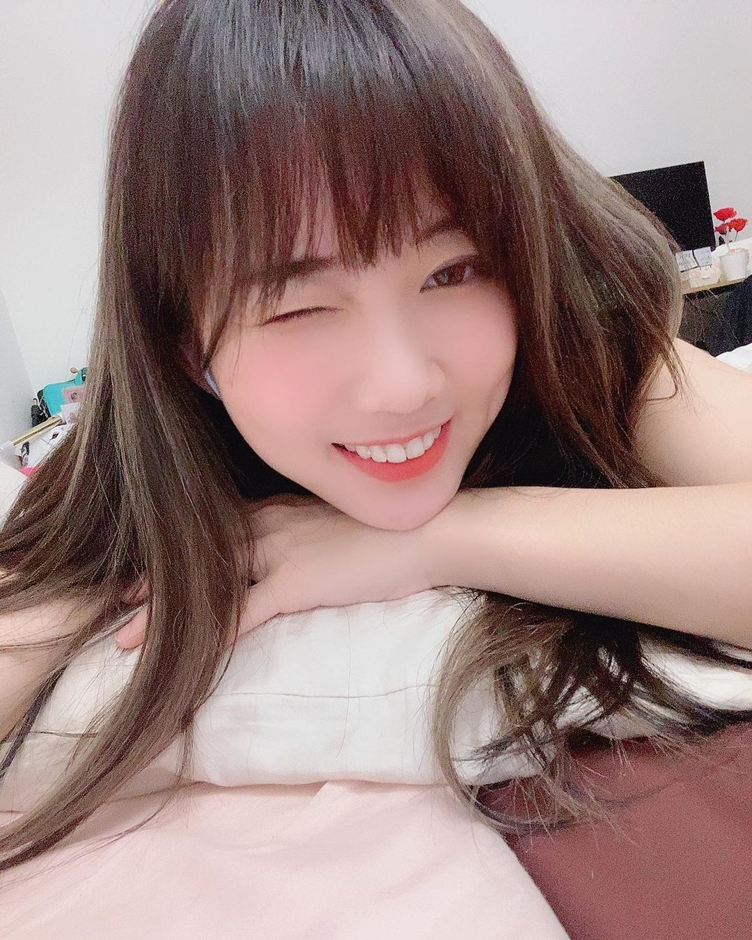 秀秀子Emily 長相甜美!制服裡身材超兇-第1章-图片7