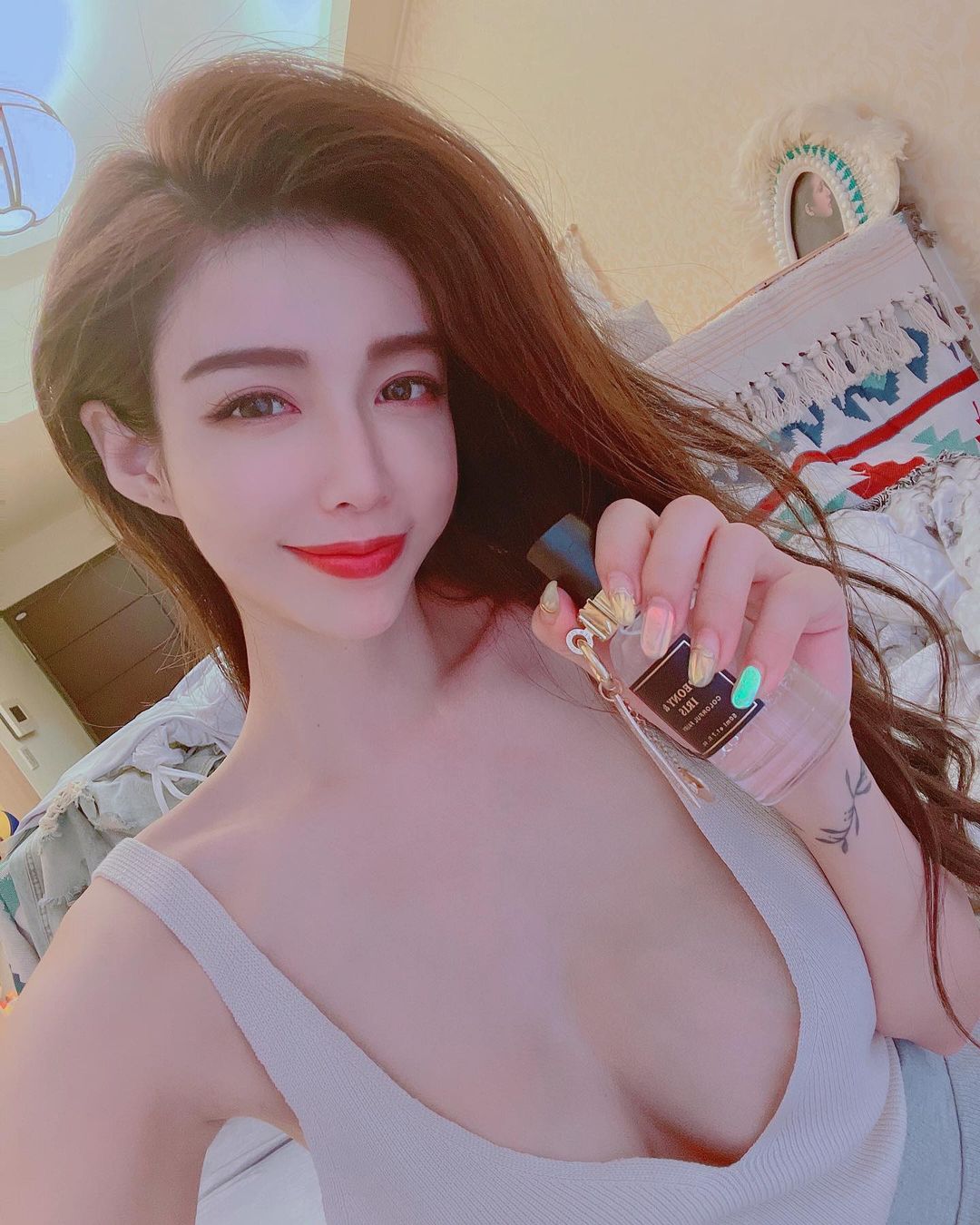 雨䕕 性感集於一身爆乳長腿的先天優勢讓人移不開目光-第1章-图片20