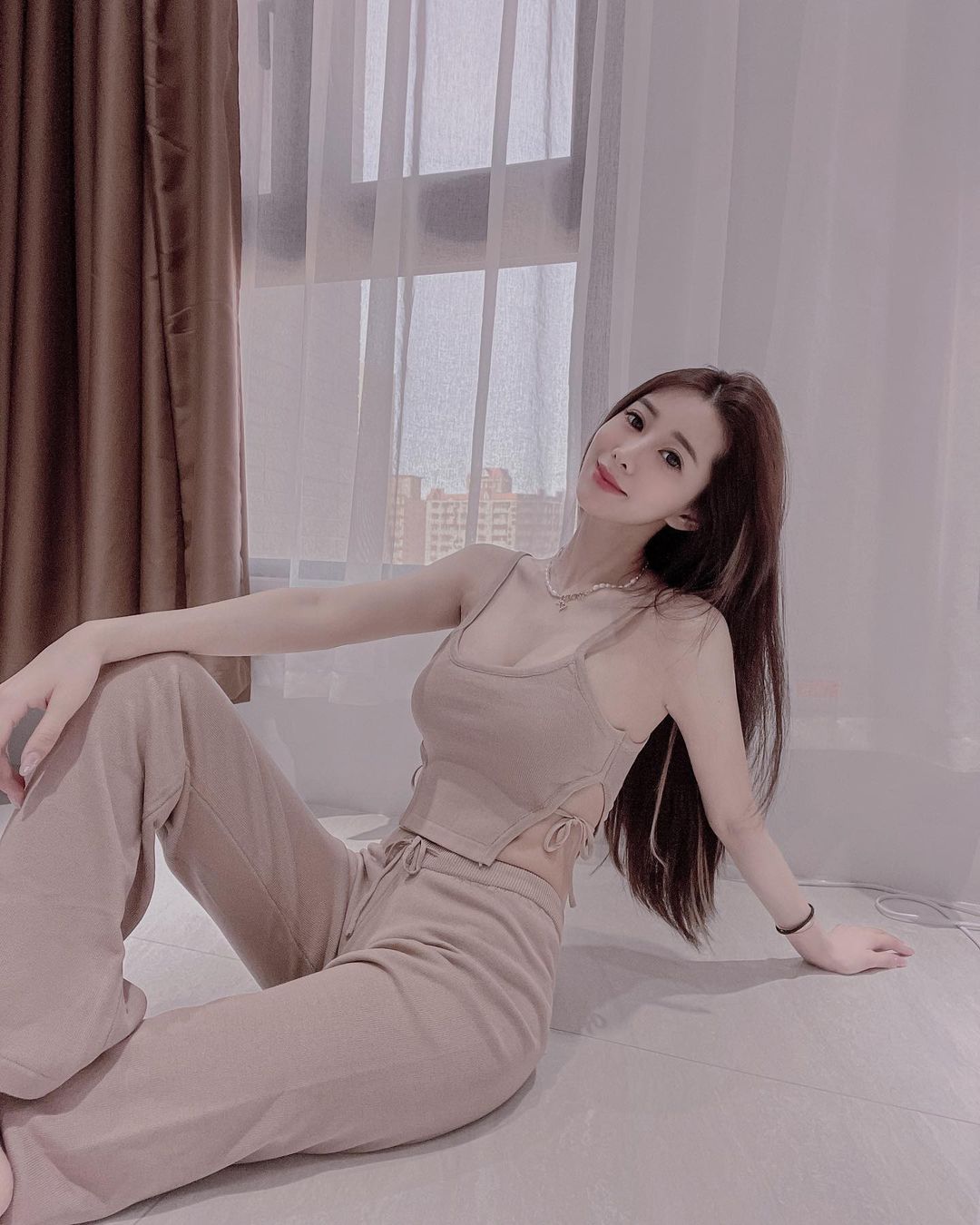 「正妹Ivy」!美豔外貌+雪白美胸好撩人-第1章-图片9