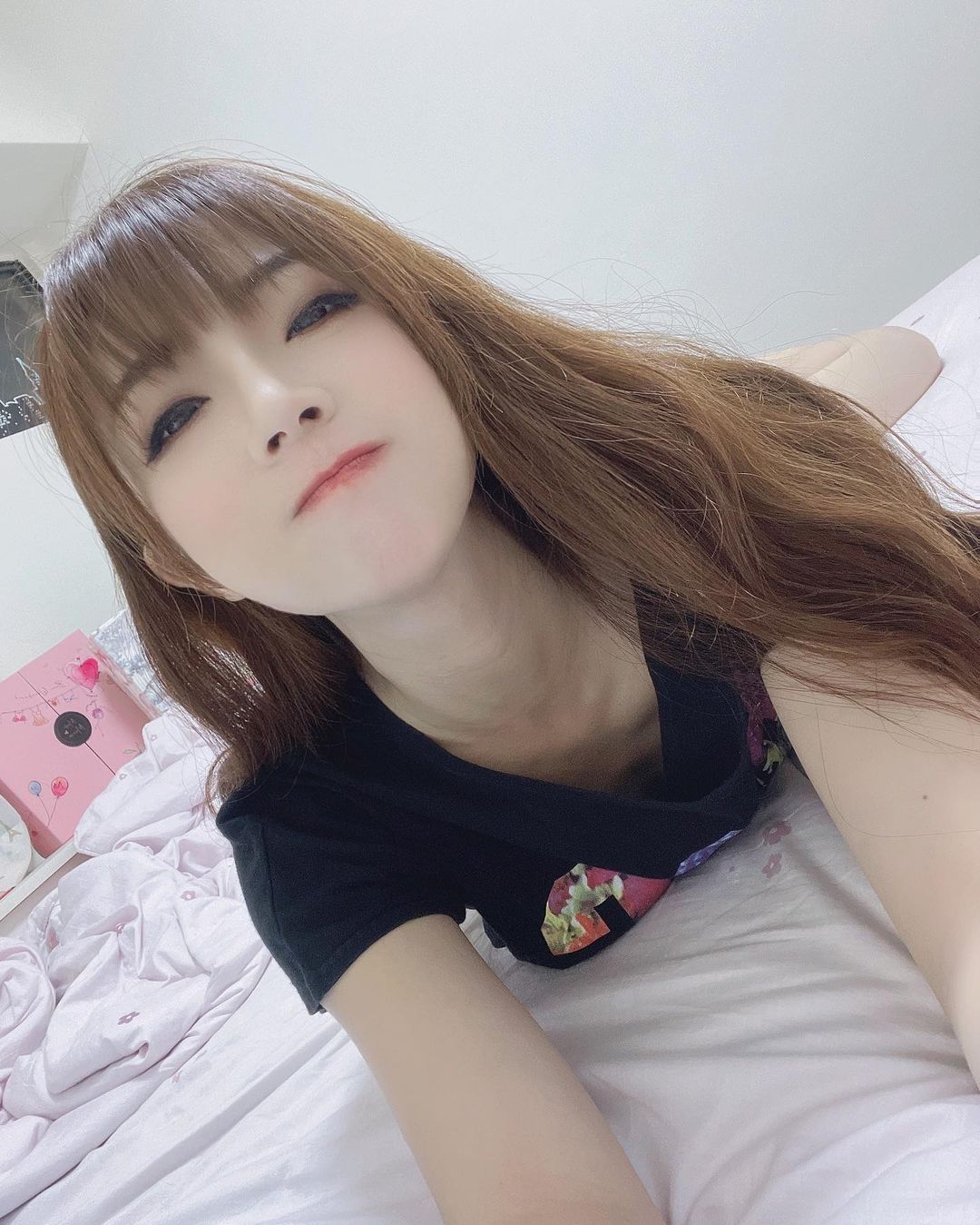 大眼直播主正妹「Salen」白嫩肌膚+精緻五官一樣美-第1章-图片3