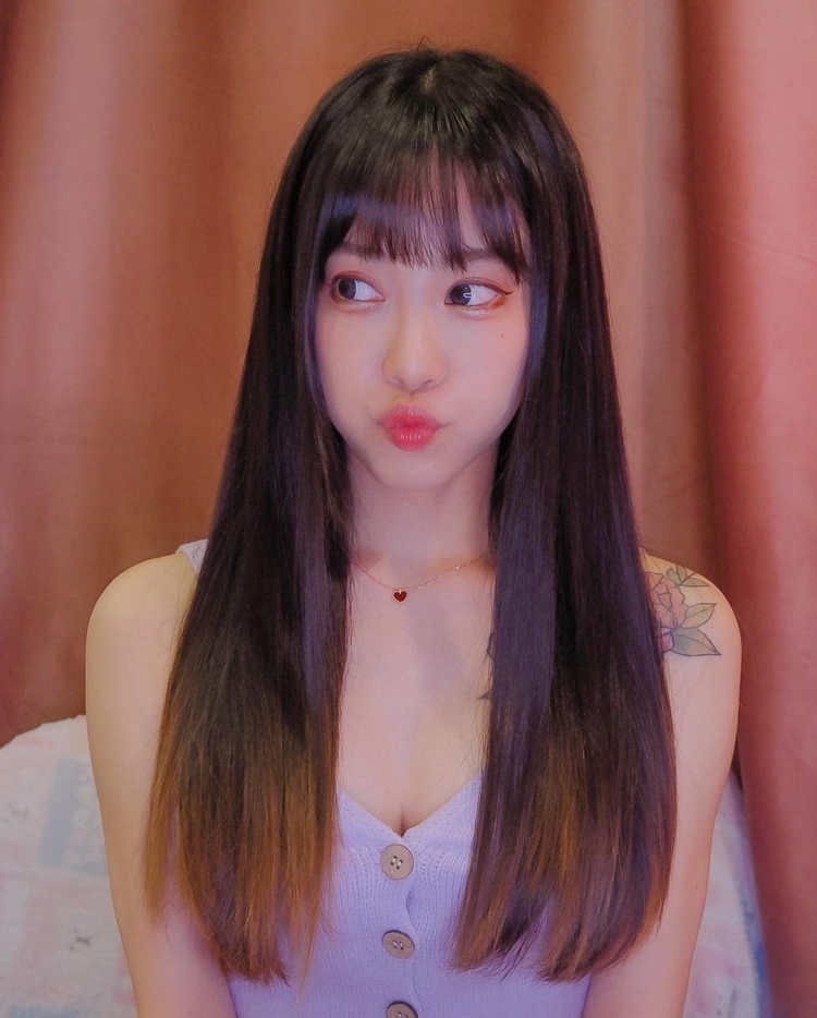 美乳小隻馬安妮兔兔「超圓潤南半球」大方露出!-第1章-图片3
