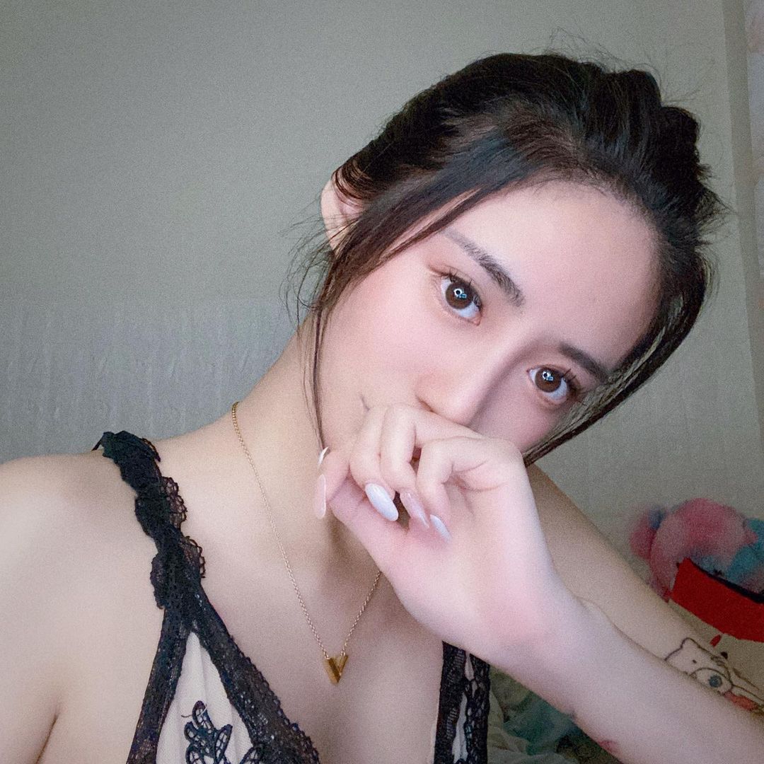楺哥事業線非常深 讓人無法自拔-第1章-图片7
