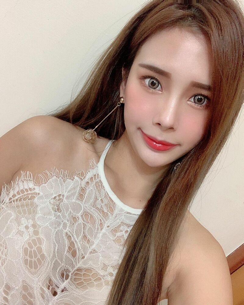 質感仙女「竇竇Dou」電眼與深邃五官撩到大家承受不住 長髮飄逸感成粉絲最愛-第1章-图片13