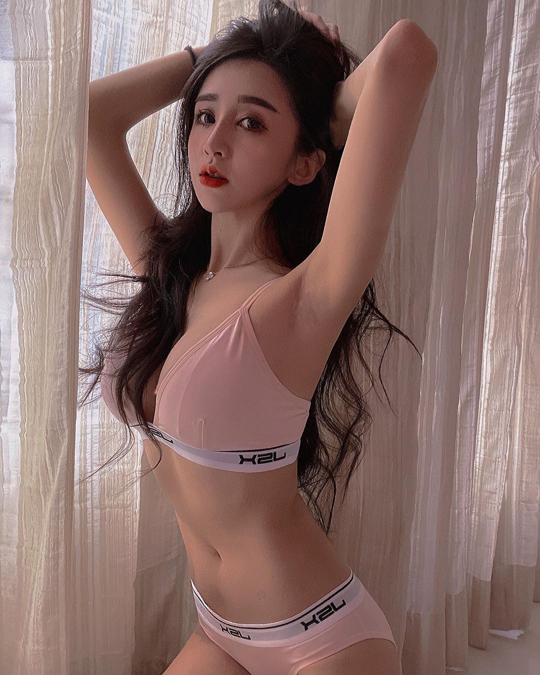 Ann is sexy and very attractive.-第1章-图片2
