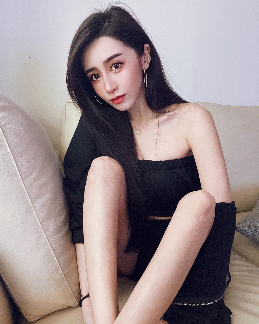 Ann is sexy and very attractive.-第1章-图片12