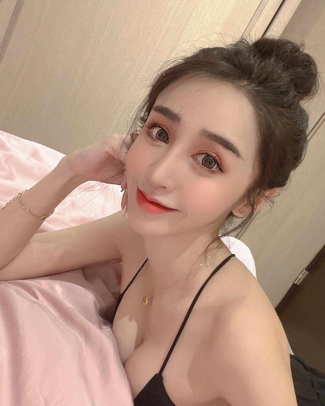 Ann is sexy and very attractive.-第1章-图片18