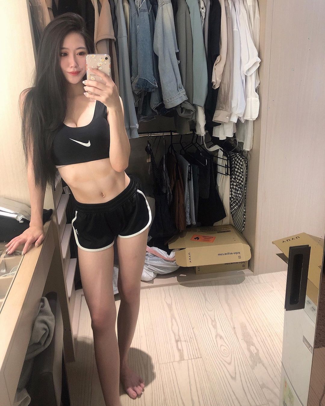 尤娜妳不說我還以為是男生的腹肌呢-第1章-图片9