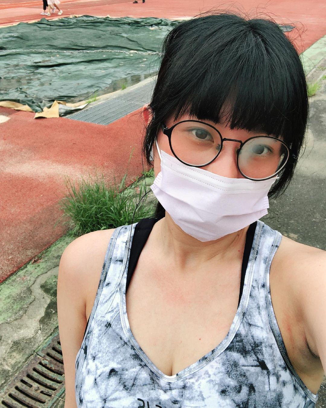 人家說戴眼鏡的女生 會散發出迷人的香氣-第1章-图片3