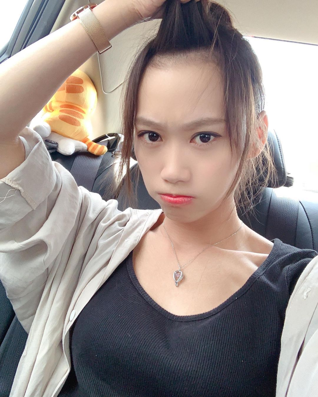 長髮氣質美女秘書歐珊珊-第1章-图片10