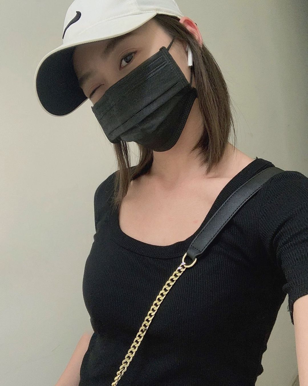 長髮氣質美女秘書歐珊珊-第1章-图片16