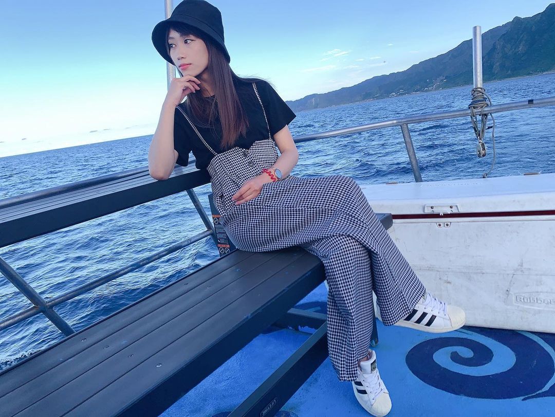 長髮氣質美女秘書歐珊珊-第1章-图片20