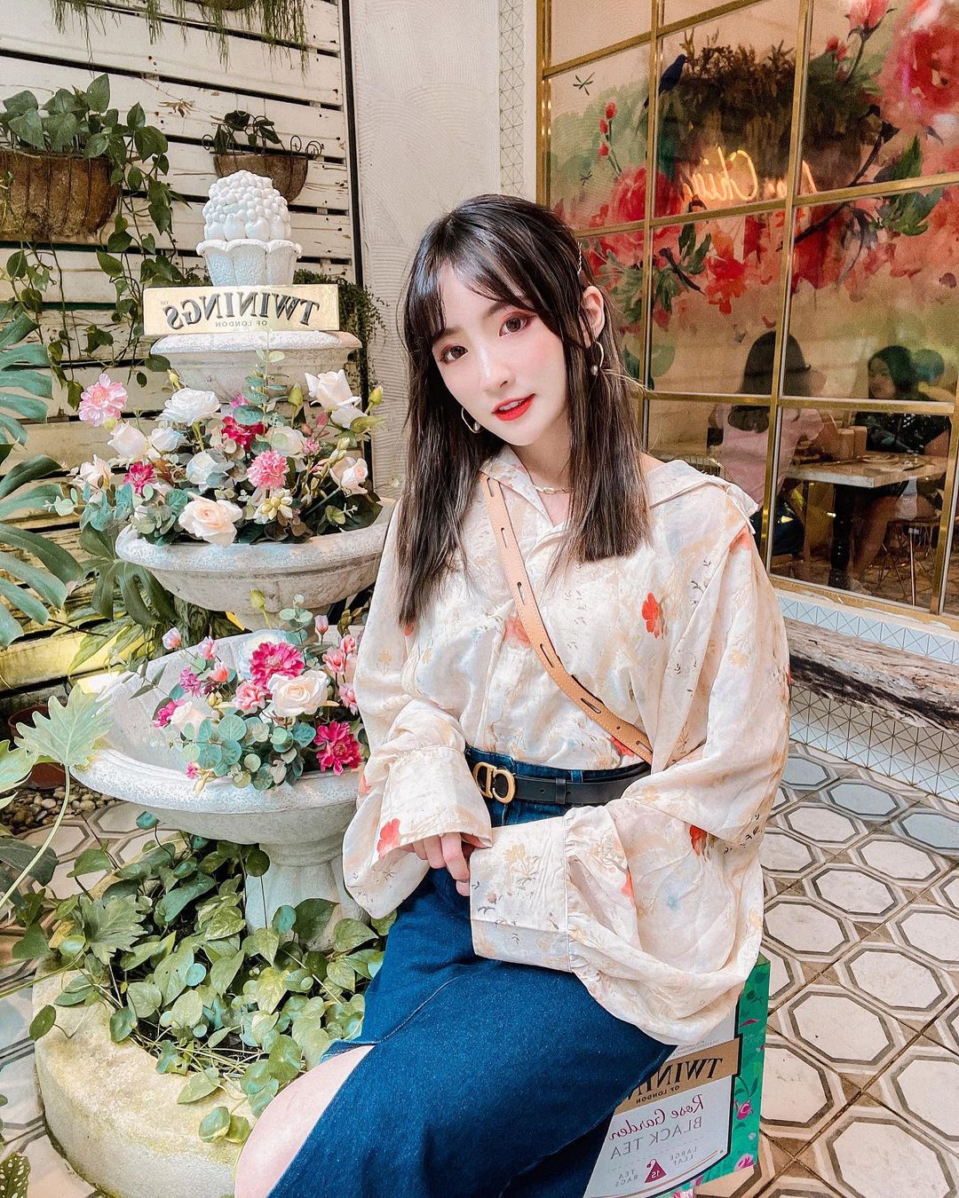 超高顏值+修長美腿 讓人無法自拔 彤兒-第1章-图片4