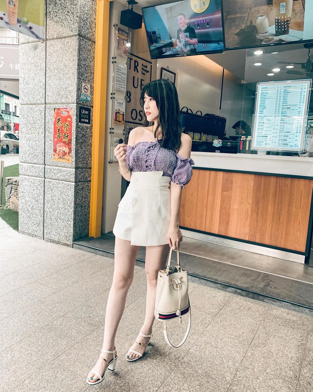 超高顏值+修長美腿 讓人無法自拔 彤兒-第1章-图片9