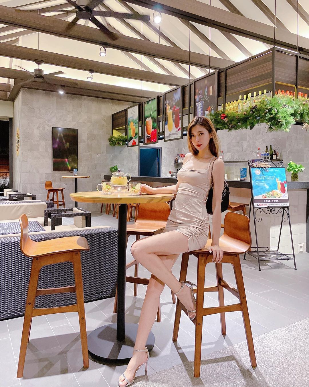 金允喬 回頭率滿分！「超正氣質美女」天菜顏值讓人心動-第1章-图片11