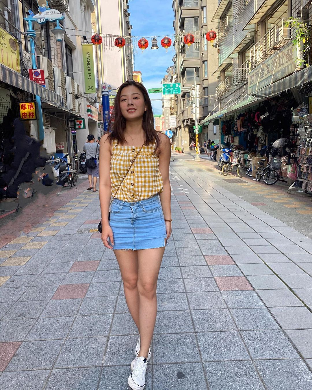 巨乳大小姐小淨 美胸、高顏值 讓人受不了-第1章-图片2