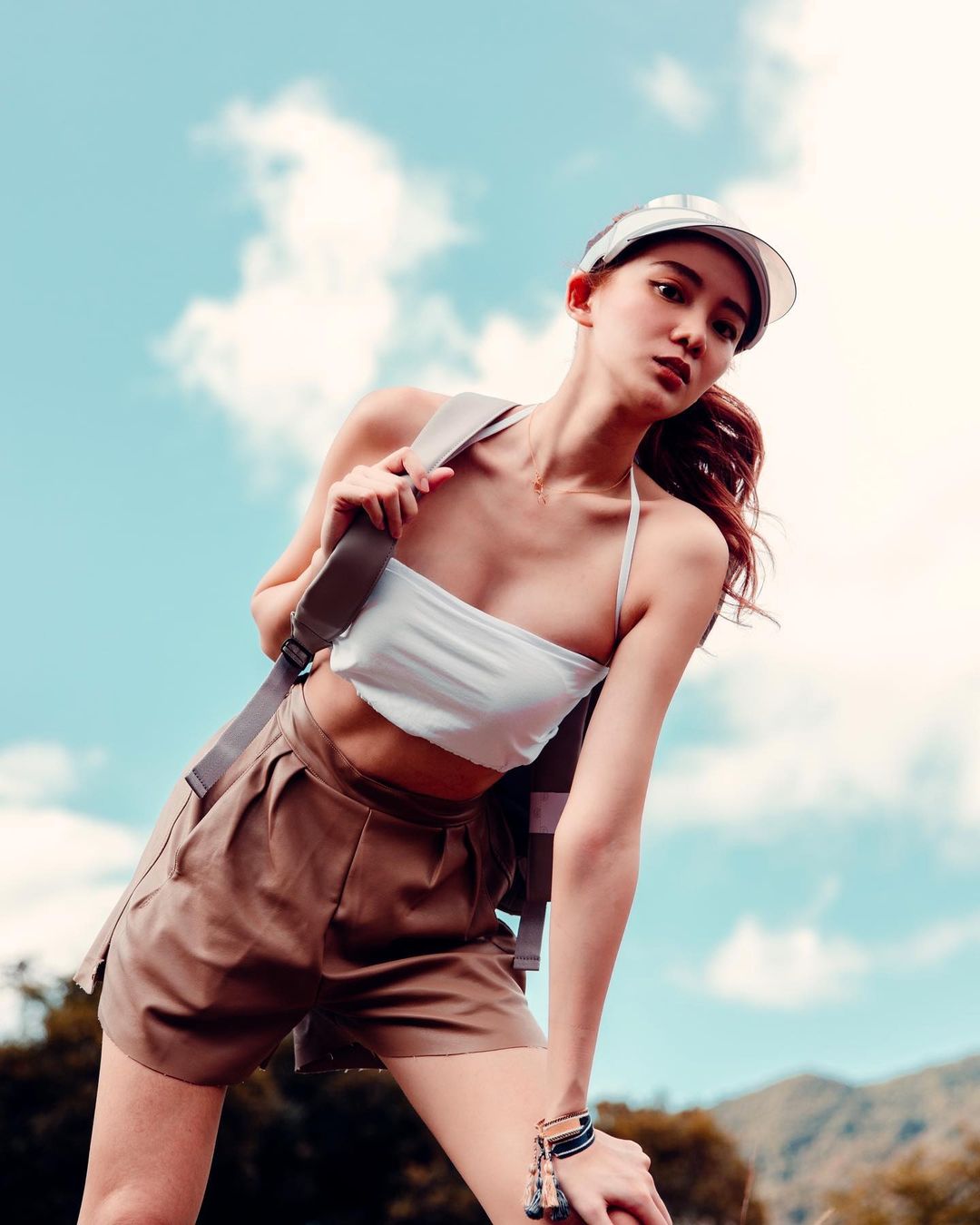豐滿的巨乳極品翹臀修長美腿Bei IG福利給好給滿-第1章-图片34