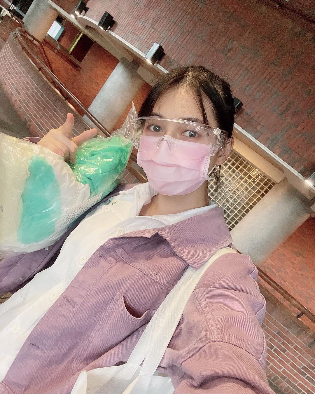 史上最正賣海鮮的氣質正妹劉心語 網友暴動每天準時去買魚-第1章-图片6