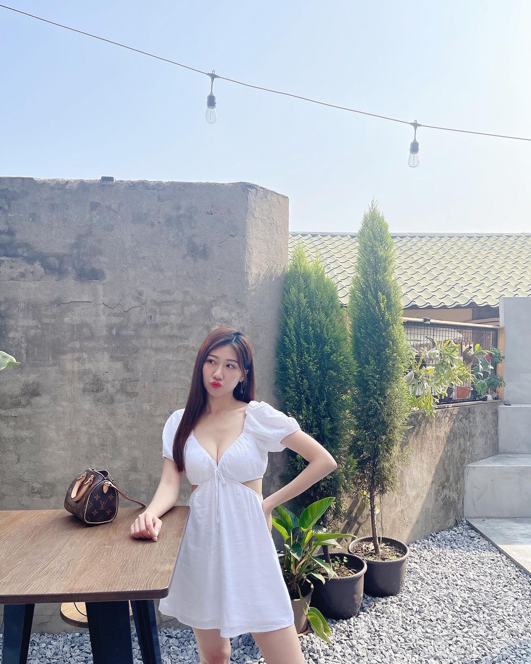 外型亮眼的啦啦隊女神 游游 火辣身材深藏不露-第1章-图片1
