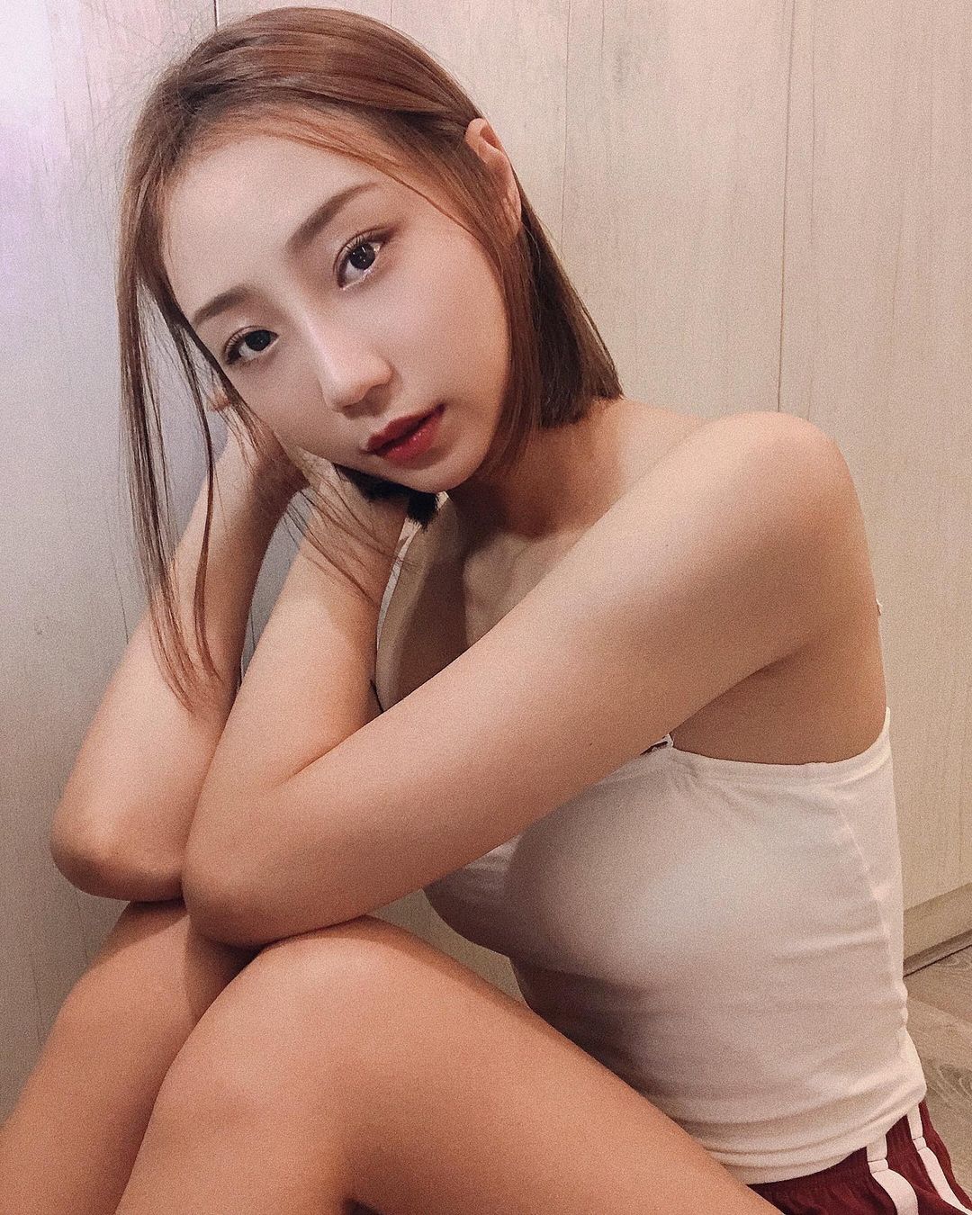 外型豔麗身材佼好啦啦隊正妹 塗卉妮-第1章-图片3