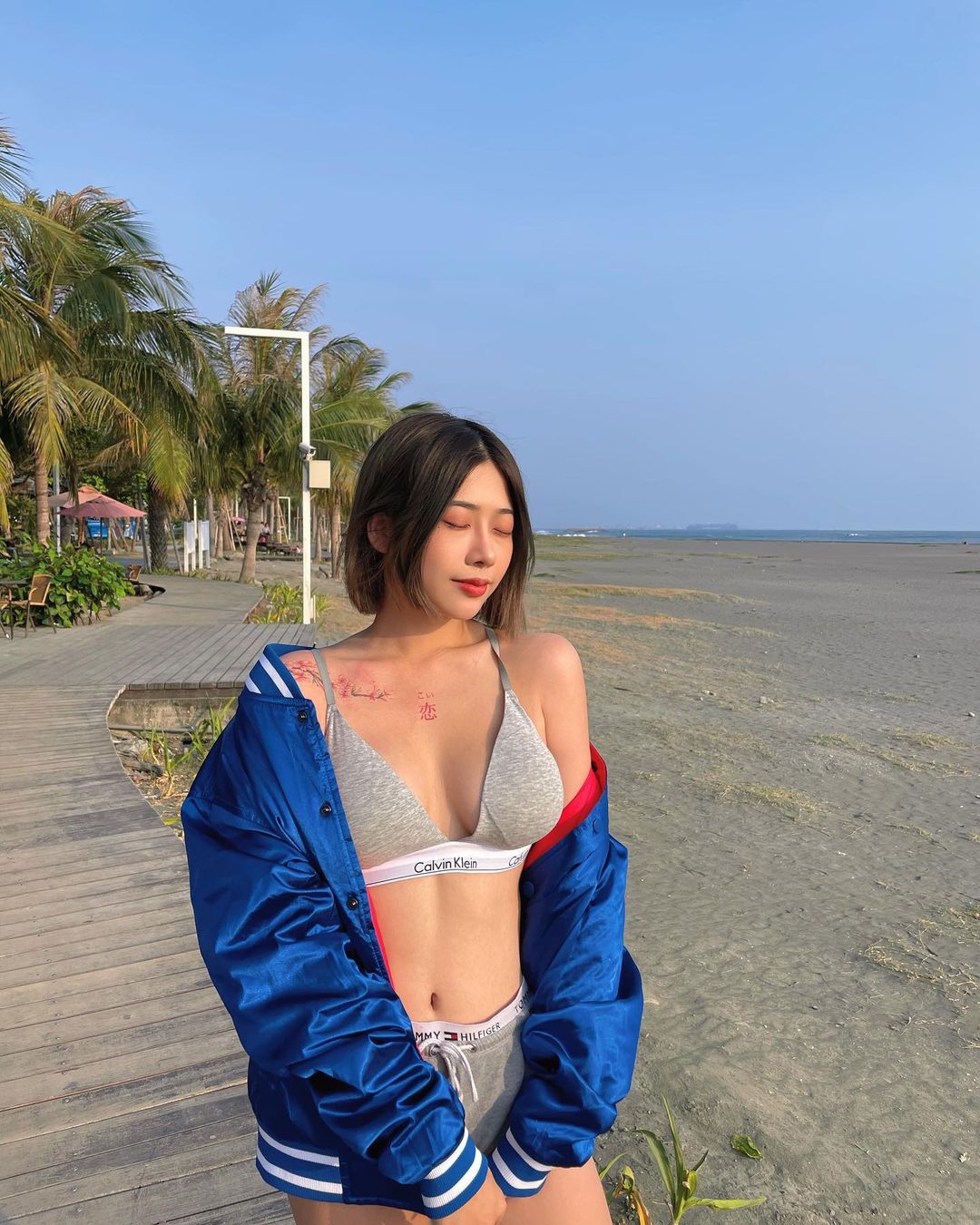 Helen巨乳豐臀前後雙殺…彈指間粉碎你的理智線-第1章-图片5