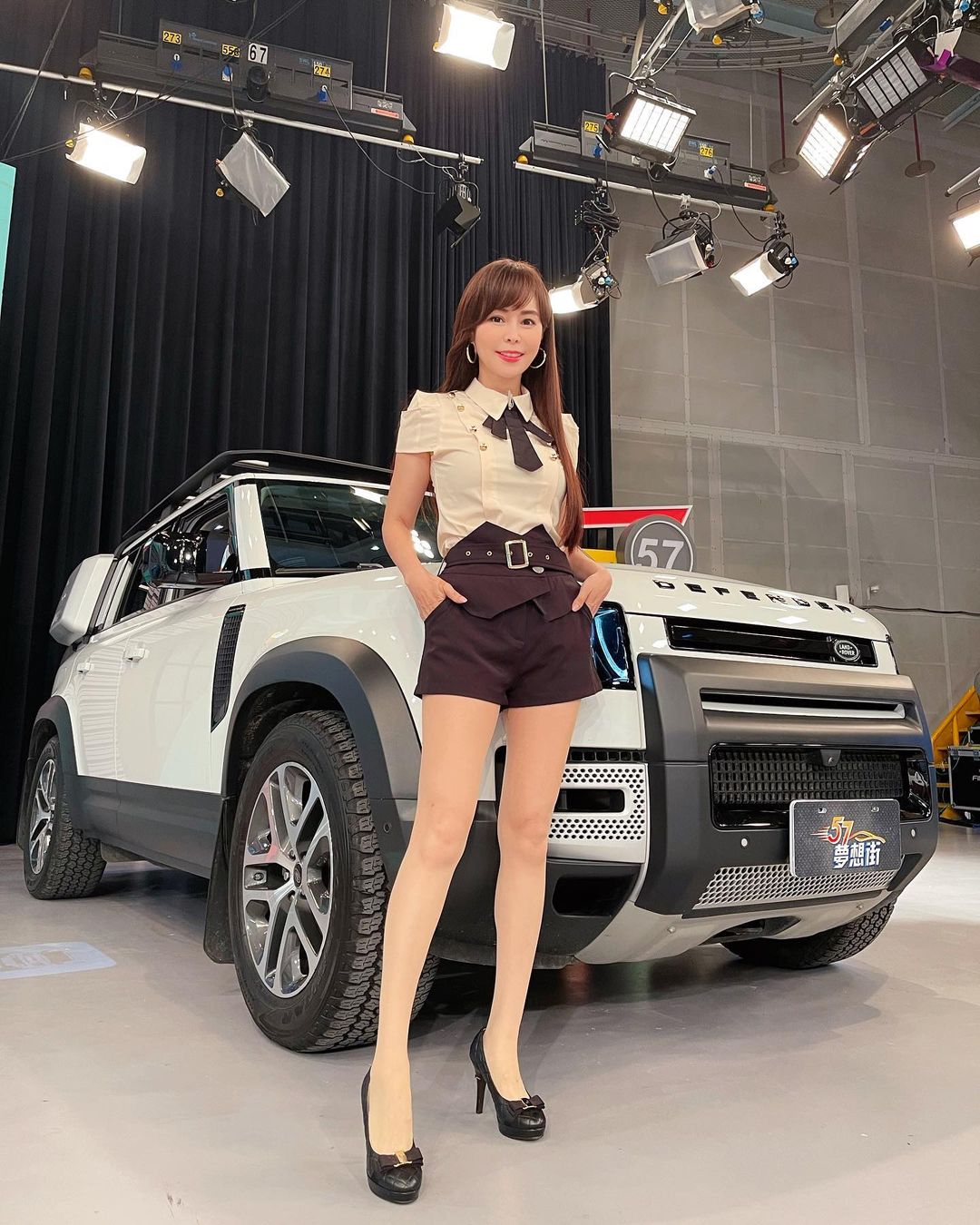 輕熟女李冠儀 長腿真是逆天 黑絲襪讓人直呼受不了啦!-第1章-图片10