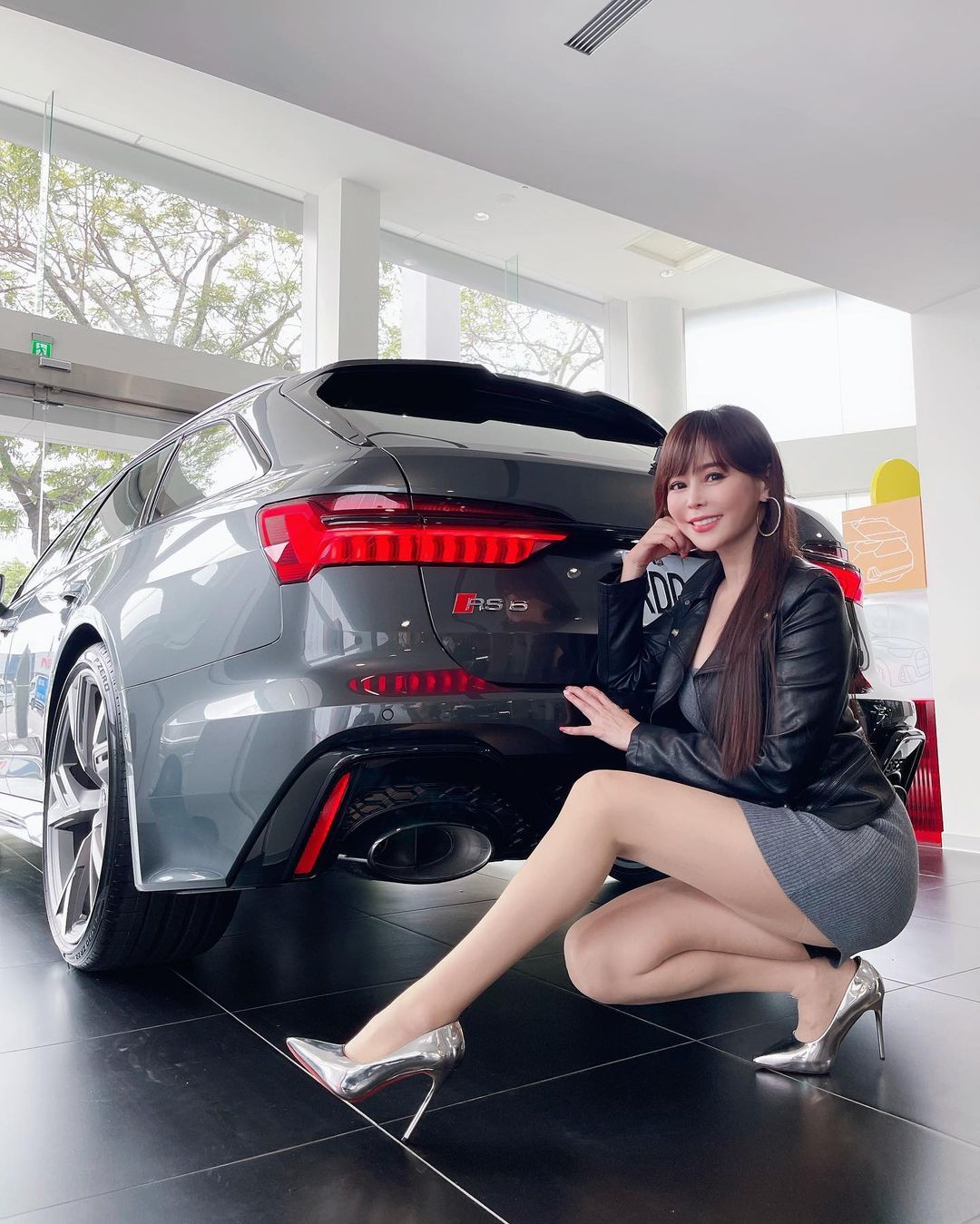 輕熟女李冠儀 長腿真是逆天 黑絲襪讓人直呼受不了啦!-第1章-图片17