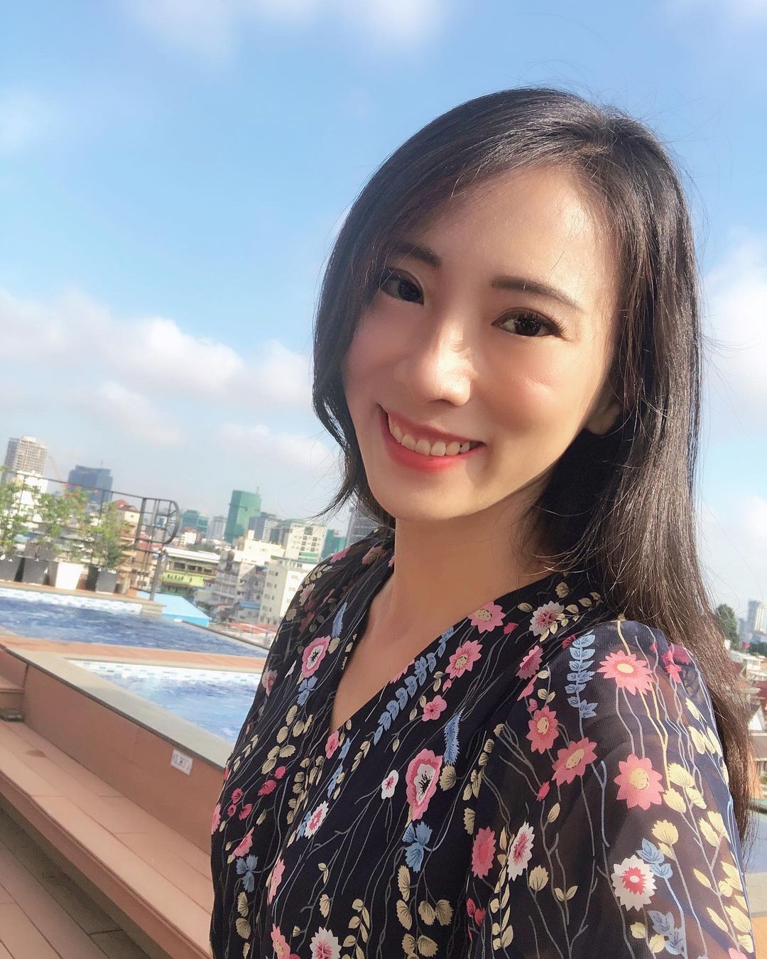 Lightly-known airwoman Lanie diffuses a mature breath that gives a sense of stability-第1章-图片10