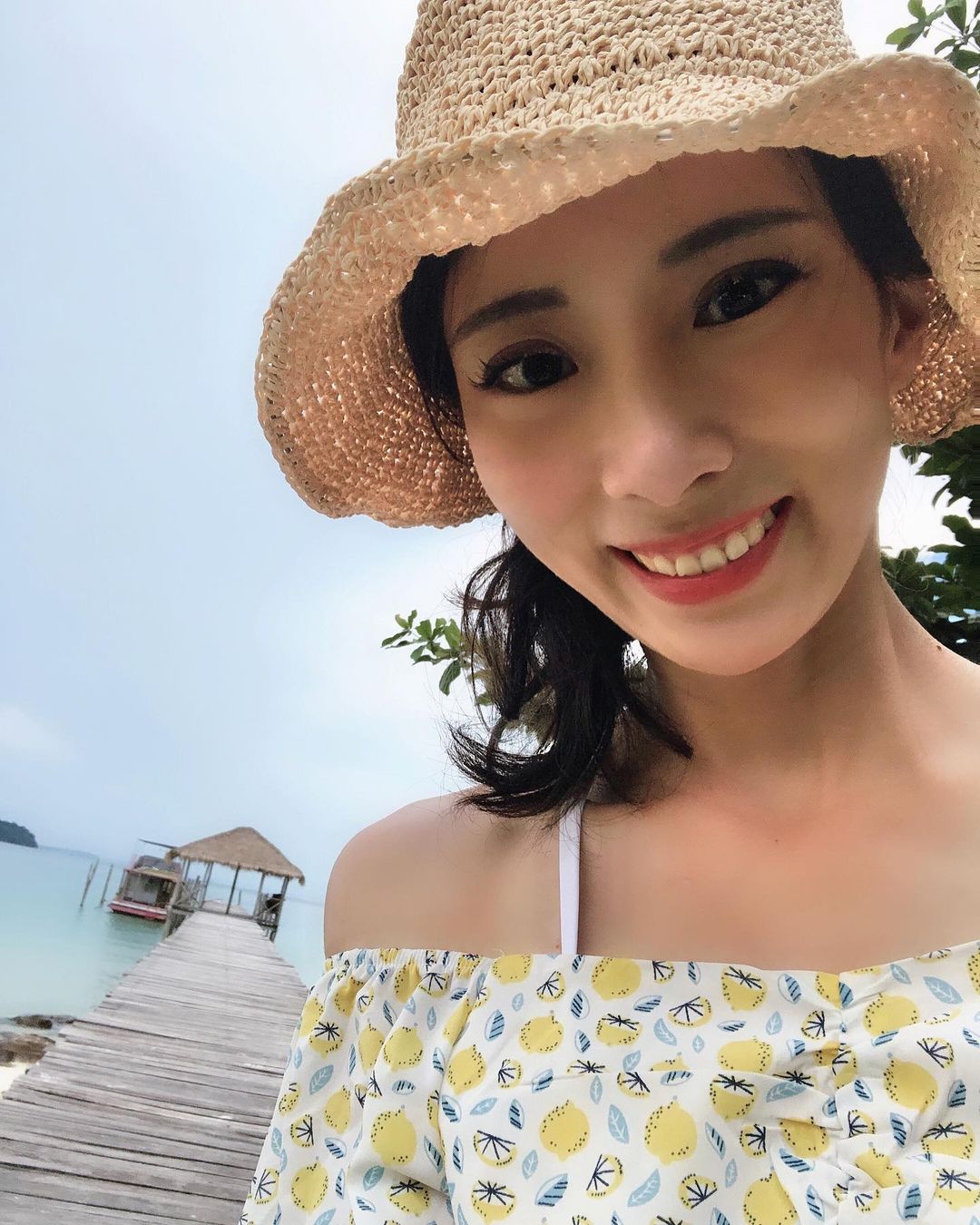 Lightly-known airwoman Lanie diffuses a mature breath that gives a sense of stability-第1章-图片13