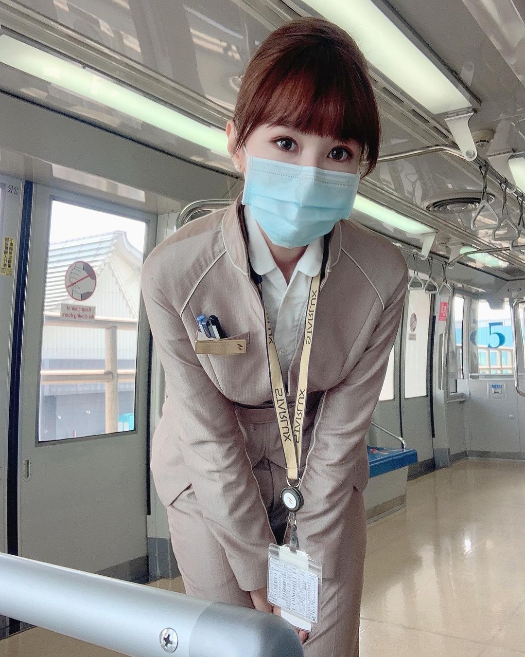 受到疫情影響航班被砍 依舊不影響正妹空姐winnie-第1章-图片26