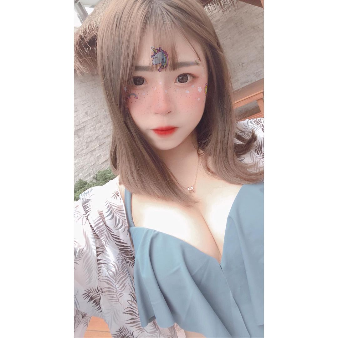 妖豔濃妝型妹子淩 陽光燦笑瞬間讓人秒融化-第1章-图片18