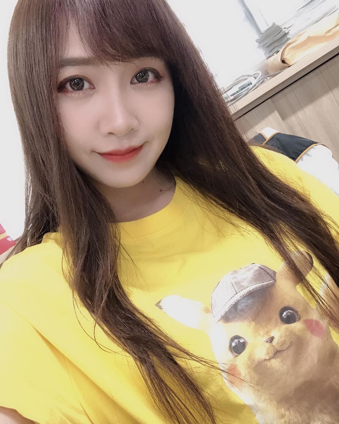 長髮妹子 子韻 迷惑的眼神迷人美乳展現超火辣魅力-第1章-图片6